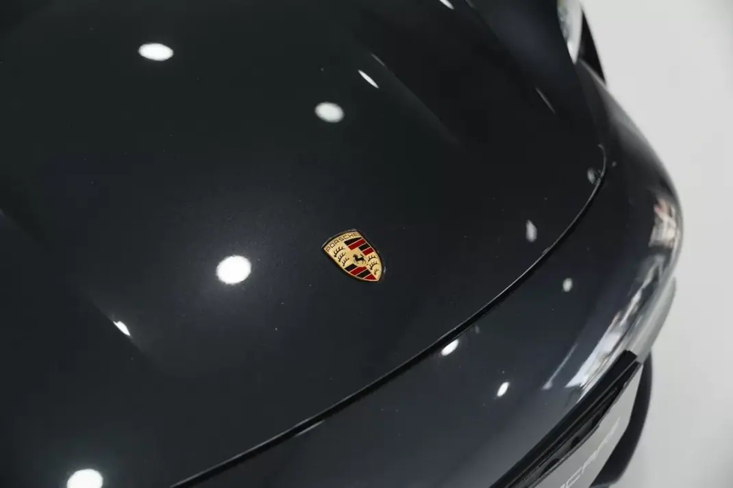 Porsche Taycan 2020 - 59950 EUR, 87282 km - 87282km - foto 4 de 46