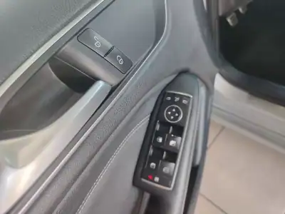 Mercedes-Benz B 180 2012 - 10990 EUR, 221000 km - AUTO.MOTO.pt - 221000km - foto 21 de 35