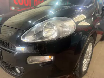 Fiat Punto 2018 - 8500 EUR, 105000 km - AUTO.MOTO.pt - 105000km - foto 20 de 41