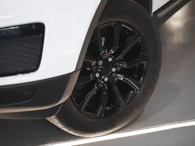 Land Rover Range Rover Evoque 2018 - 20990 EUR, 128931 km - AUTO.MOTO.pt - 128931km - foto 8 de 21