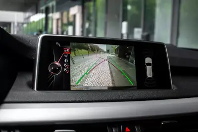 BMW X5 2015 - 27900 EUR, 170106 km - AUTO.MOTO.pt - 170106km - foto 38 de 44