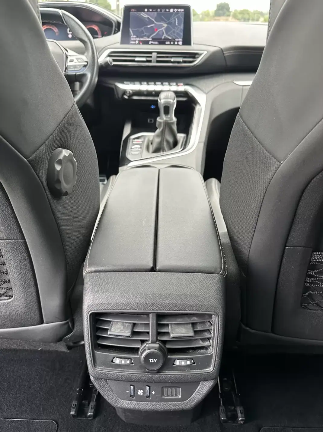 Peugeot 5008 2019 - 15900 EUR, 180000 km - 180000km - foto 63 de 70