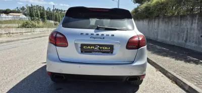 Porsche Cayenne 2010 - 25000 EUR, 254000 km - AUTO.MOTO.pt - 254000km - foto 30 de 31
