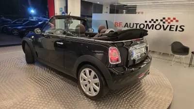 MINI Cooper 2010 - 9900 EUR, 144067 km - AUTO.MOTO.pt - 144067km - foto 18 de 56