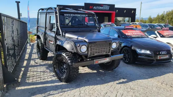 Land Rover Defender 2001 - 35000 EUR, 81787 km - AUTO.MOTO.pt - 81787km - foto 7 de 57