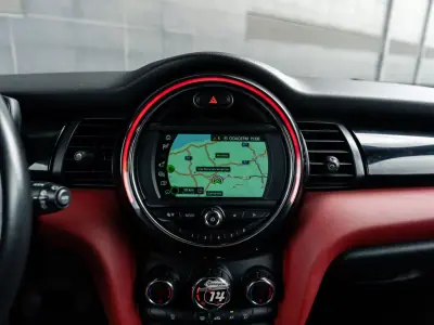 MINI One 2019 - 17990 EUR, 53900 km - AUTO.MOTO.pt - 53900km - foto 36 de 50