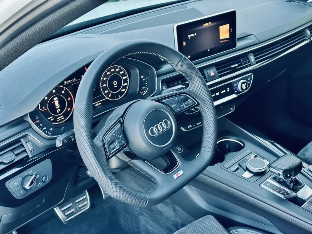 Audi A4 Avant 2017 - 27900 EUR, 164000 km - AUTO.MOTO.pt - 164000km - foto 40 de 70