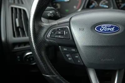 Ford Focus 2018 - 14990 EUR, 104000 km - AUTO.MOTO.pt - 104000km - foto 21 de 29