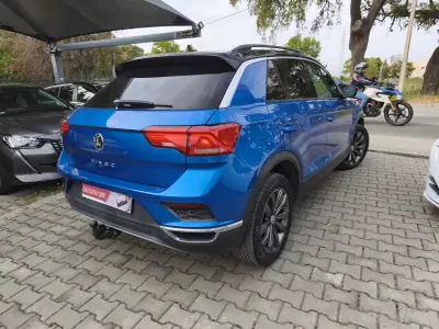 Volkswagen T-Roc 2019 - 15900 EUR, 130000 km - AUTO.MOTO.pt - 130000km - foto 6 de 14