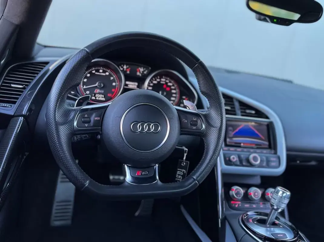 Audi R8 Coupé 2014 - 89900 EUR, 83500 km - AUTO.MOTO.pt - 83500km - foto 6 de 15