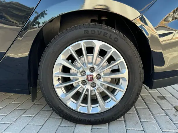 Fiat Tipo 2021 - 16480 EUR, 83000 km - AUTO.MOTO.pt - 83000km - foto 12 de 39