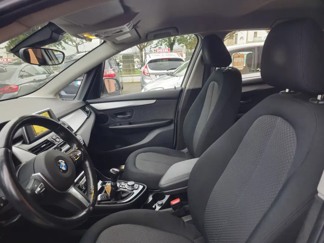 BMW 216 Active Tourer 2015 - 13990 EUR, 149000 km - AUTO.MOTO.pt - 149000km - foto 8 de 14