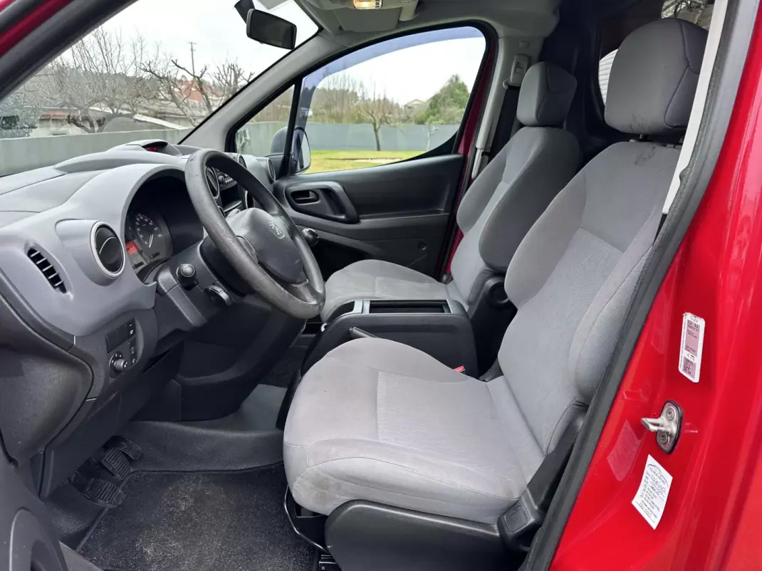 Peugeot PARTNER GIRAFON 2012 - 6500 EUR, 205000 km - AUTO.MOTO.pt - 205000km - foto 22 de 29