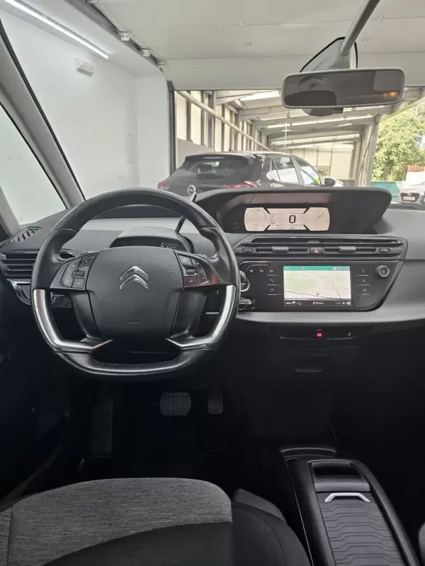 Citroën C4 Grand Picasso 2018 - 13650 EUR, 245556 km - AUTO.MOTO.pt - 245556km - foto 34 de 43