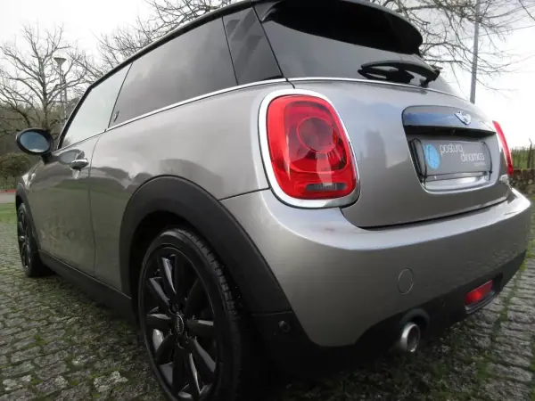 MINI 3 Portas 2018 - 18490 EUR, 164000 km - AUTO.MOTO.pt - 164000km - foto 17 de 53