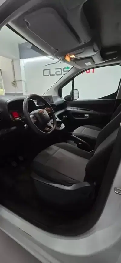 Citroën Berlingo 2021 - 17500 EUR, 49659 km - AUTO.MOTO.pt - 49659km - foto 12 de 27