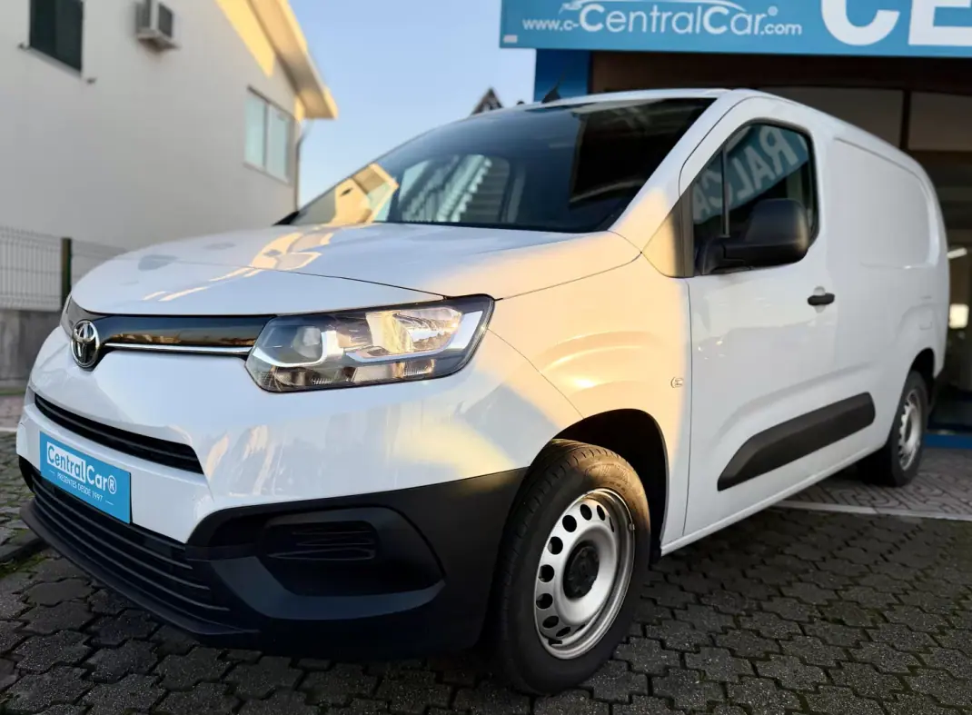 Toyota Proace 2024 - 18950 EUR, 28000 km - 28000km - foto 5 de 19