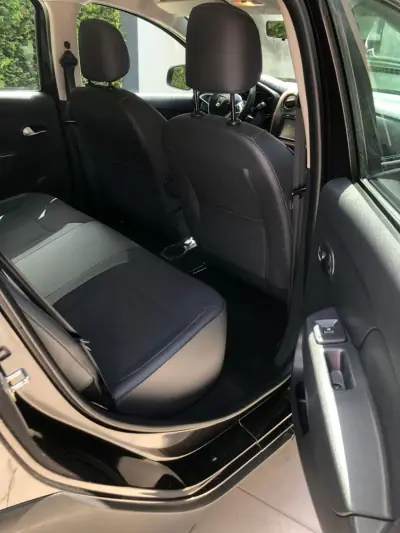 Dacia Sandero 2018 - 9900 EUR, 121000 km - AUTO.MOTO.pt - 121000km - foto 23 de 30