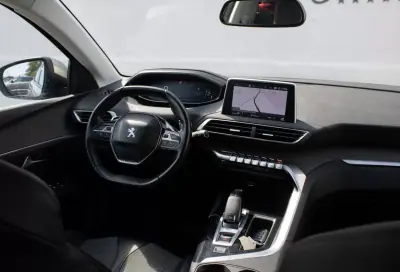 Peugeot 3008 2018 - 17990 EUR, 166000 km - AUTO.MOTO.pt - 166000km - foto 36 de 49