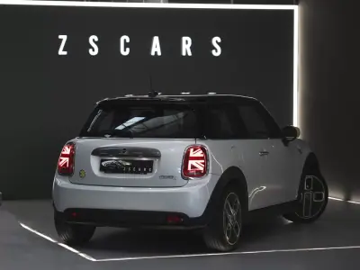 MINI 3 Portas 2019 - 16990 EUR, 70000 km - AUTO.MOTO.pt - 70000km - foto 5 de 23
