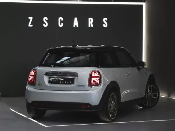 MINI 3 Portas 2019 - 16990 EUR, 70000 km - AUTO.MOTO.pt - 70000km - foto 5 de 23