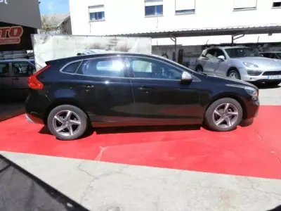 Volvo V40 2017 - 16800 EUR, 170641 km - AUTO.MOTO.pt - 170641km - foto 5 de 41