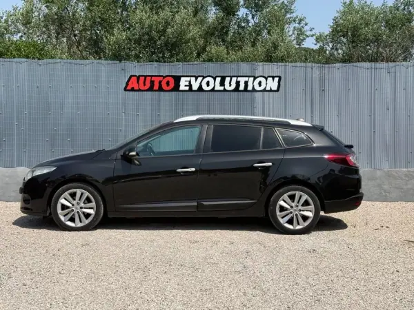 Renault Mégane Sport Tourer 2009 - 6750 EUR, 189900 km - AUTO.MOTO.pt - 189900km - foto 12 de 21