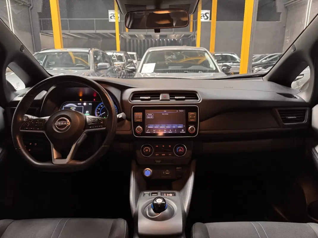 Nissan Leaf 2022 - 15990 EUR, 95500 km - AUTO.MOTO.pt - 95500km - foto 15 de 32