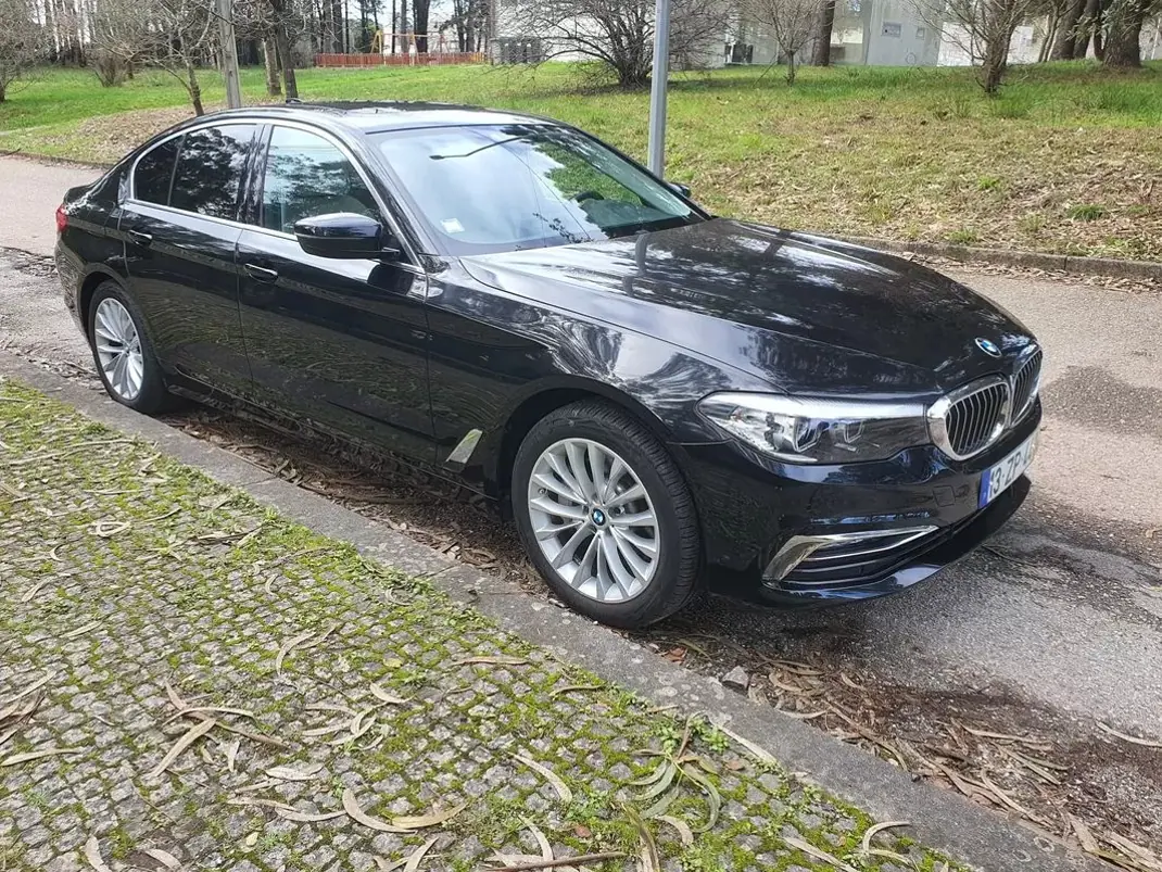 BMW 530e 2019 - 31990 EUR, 7558 km - AUTO.MOTO.pt - 7558km - foto 19 de 27