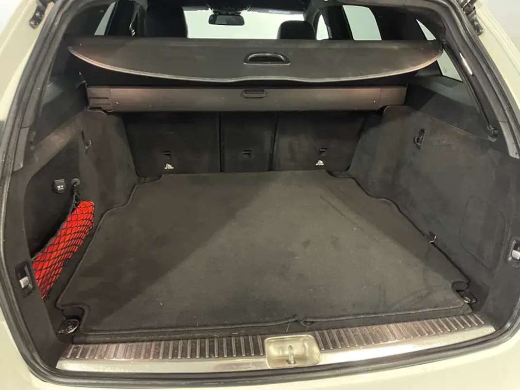 Mercedes-Benz C 220 2015 - 16500 EUR, 266000 km - AUTO.MOTO.pt - 266000km - foto 28 de 29