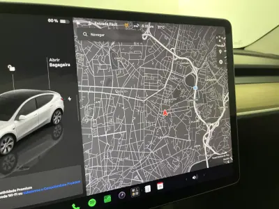 Tesla Model Y 2023 - 39500 EUR, 48000 km - 48000km - foto 24 de 43