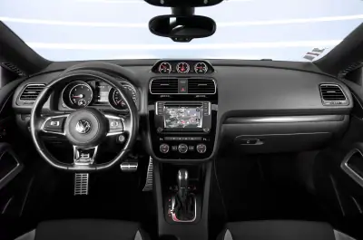 Volkswagen Scirocco 2017 - 24900 EUR, 110570 km - AUTO.MOTO.pt - 110570km - foto 6 de 19