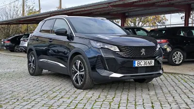 Peugeot 3008 2023 - 28490 EUR, 45254 km - AUTO.MOTO.pt - 45254km - foto 2 de 9
