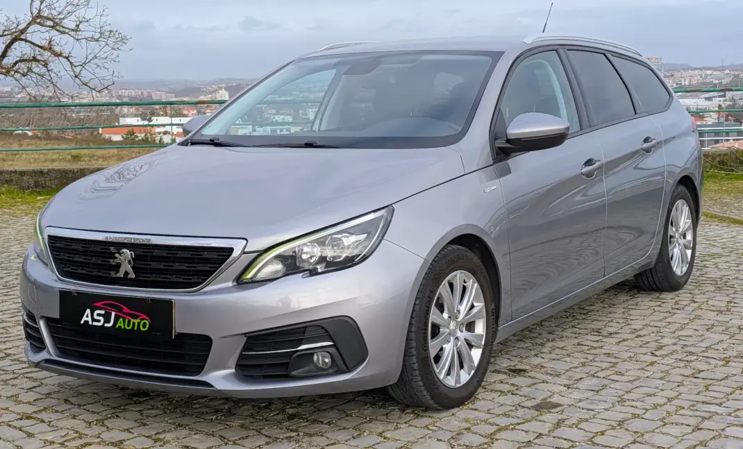 Peugeot 308 SW 2019 - 8500 EUR, 208333 km - AUTO.MOTO.pt - 208333km - foto 1 de 22