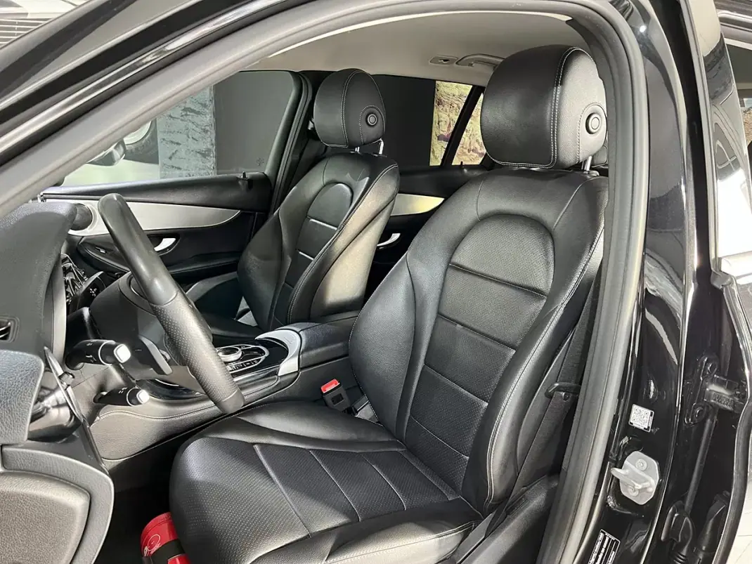 Mercedes-Benz GLC 220 2018 - 36600 EUR, 100274 km - AUTO.MOTO.pt - 100274km - foto 9 de 21
