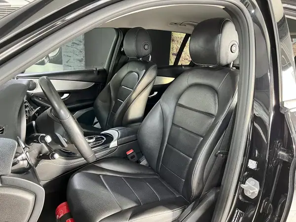 Mercedes-Benz GLC 220 2018 - 35600 EUR, 100274 km - AUTO.MOTO.pt - 100274km - foto 9 de 21