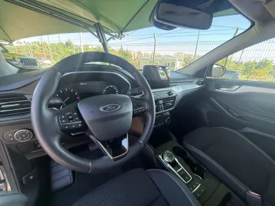 Ford Focus 2019 - 16900 EUR, 25404 km - AUTO.MOTO.pt - 25404km - foto 5 de 16