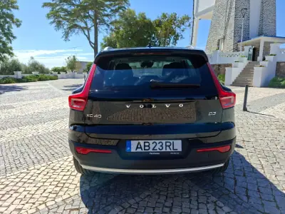 Volvo XC 40 2020 — foto 6 de 26