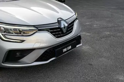 Renault Mégane 2021 - 16900 EUR, 108317 km - AUTO.MOTO.pt - 108317km - foto 4 de 25