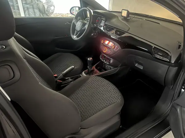 Opel Corsa 2017 - 7250 EUR, 128500 km - AUTO.MOTO.pt - 128500km - foto 36 de 64