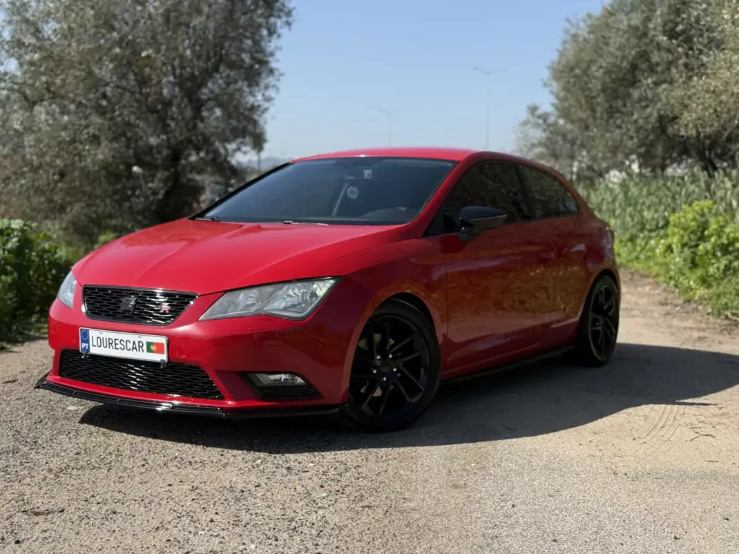 SEAT Leon 2014 - 10750 EUR, 228045 km - AUTO.MOTO.pt - 228045km - foto 1 de 32