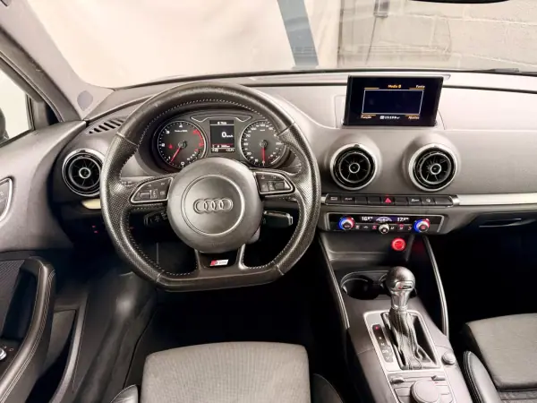 Audi A3 Sportback 2015 - 14950 EUR, 220972 km - 220972km - foto 14 de 25