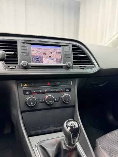 SEAT Leon 2014 - 14000 EUR, 160000 km - AUTO.MOTO.pt - 160000km - foto 11 de 18