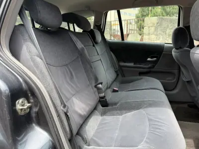 Renault Laguna 2001 - 2500 EUR, 85000 km - AUTO.MOTO.pt - 85000km - foto 8 de 11