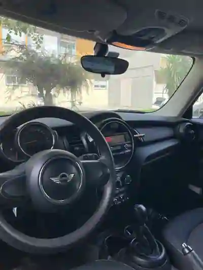 MINI One 2017 - 10500 EUR, 171000 km - AUTO.MOTO.pt - 171000km - foto 9 de 11