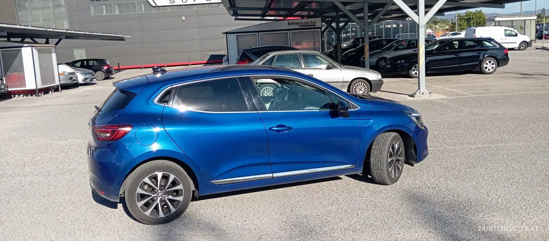 Renault Clio 2023 - 15000 EUR, 54000 km - AUTO.MOTO.pt - 54000km - foto 2 de 7