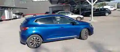 Renault Clio 2023 - 15000 EUR, 54000 km - AUTO.MOTO.pt - 54000km - foto 2 de 7