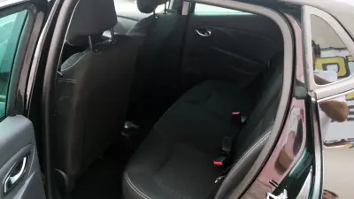 Renault Clio 2017 - 9950 EUR, 77000 km - 77000km - foto 16 de 35