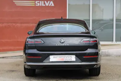 Volkswagen Arteon 2021 - 25990 EUR, 155000 km - AUTO.MOTO.pt - 155000km - foto 11 de 35