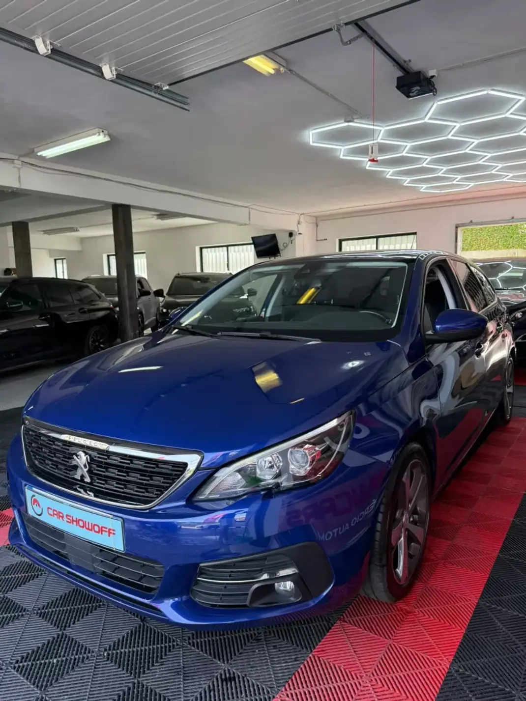 Peugeot 308 SW 2018 - 10900 EUR, 169000 km - AUTO.MOTO.pt - 169000km - foto 3 de 11